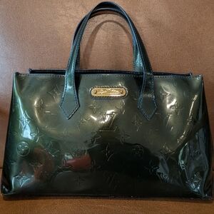 Louis Vuitton Wilshire Vernis PM Tote In Rare Forest Green Authenticated